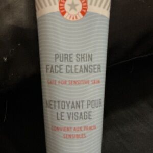 First Aid Beauty Pure Skin Face Cleanser
